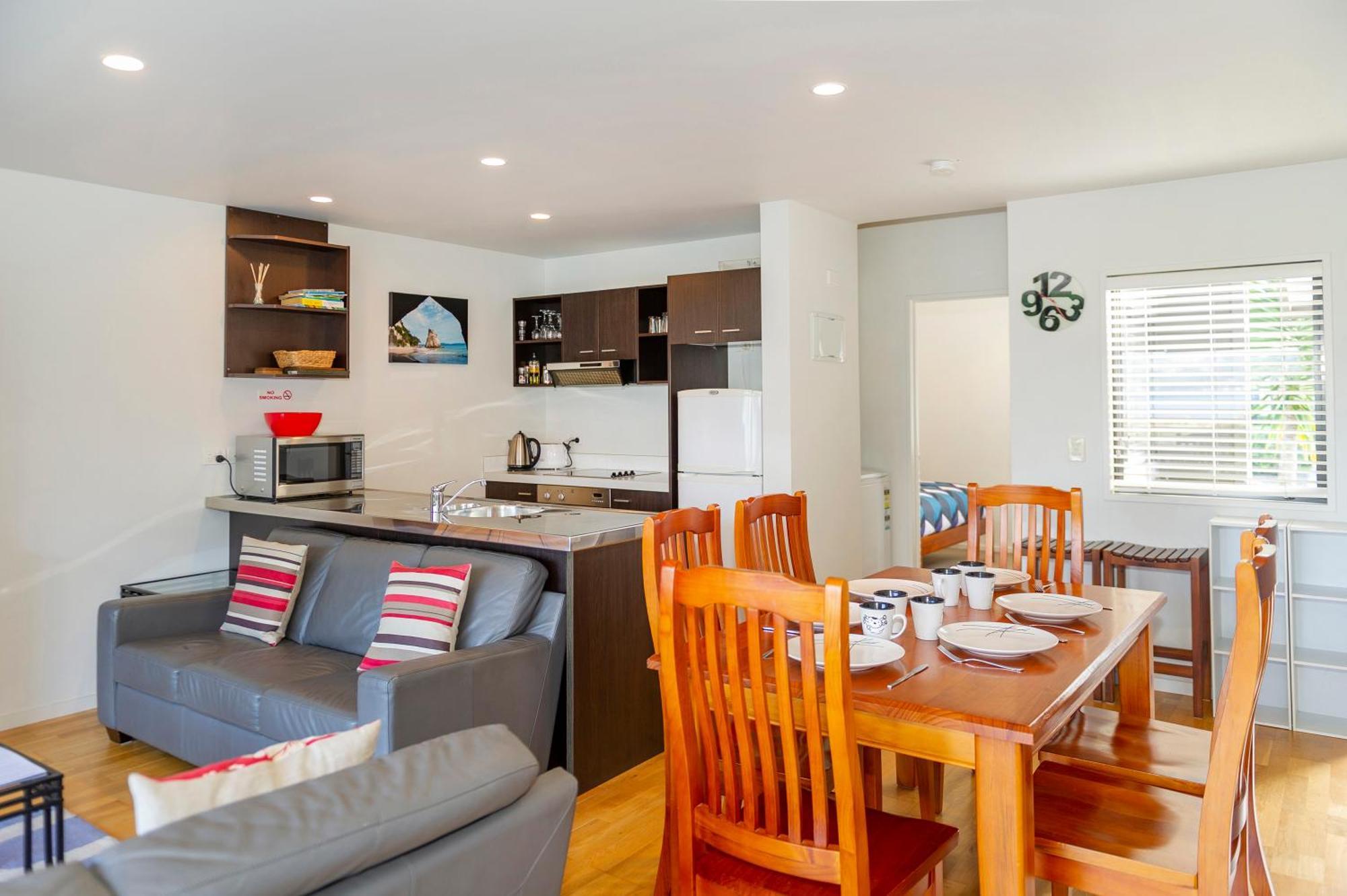 Aqua Soleil Beachfront Apartment Whitianga Eksteriør billede